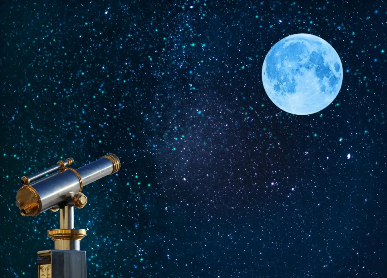 RARE SUPER BLUE MOON GRACED INDONESIAN SKIES AS JAKARTA PLANETARIUM PROVIDED TELESCOPES