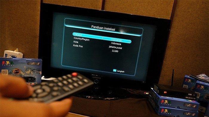 JAVATEKNO - Peralihan TV Analog menjadi Digital Dimulai 30 April 2022, Pemerintah Siap Bagikan Set-Top Box Gratis bagi Masyarakat Kurang Mampu