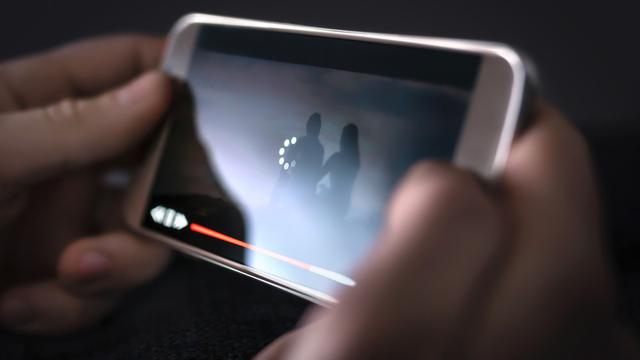 JAVATEKNO MITRA SOLUSI - Sering Buffering saat Streaming Video? Cek Kecepatan Internet Anda dengan Speedtest