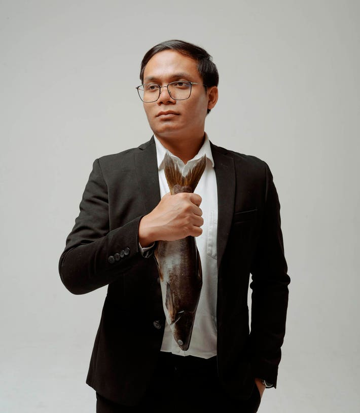 JAVATEKNO MITRA SOLUSI - Kisah Gibran Huzaifah, CEO eFishery, Merayakan Kesuksesan Forbes dengan Gaya yang Beda!